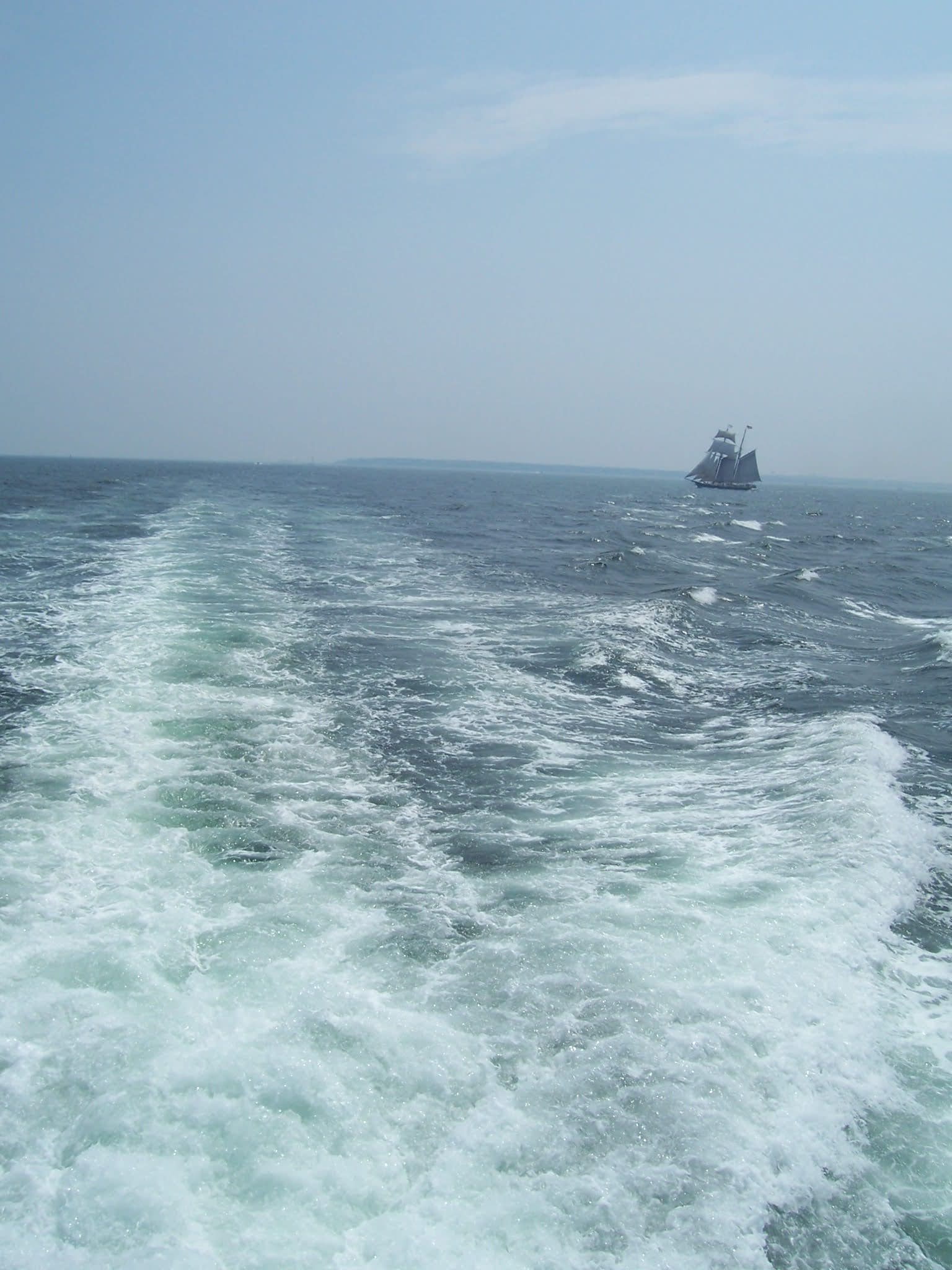 Nantucket Sound Topsail schooner Shenandoah.jpg