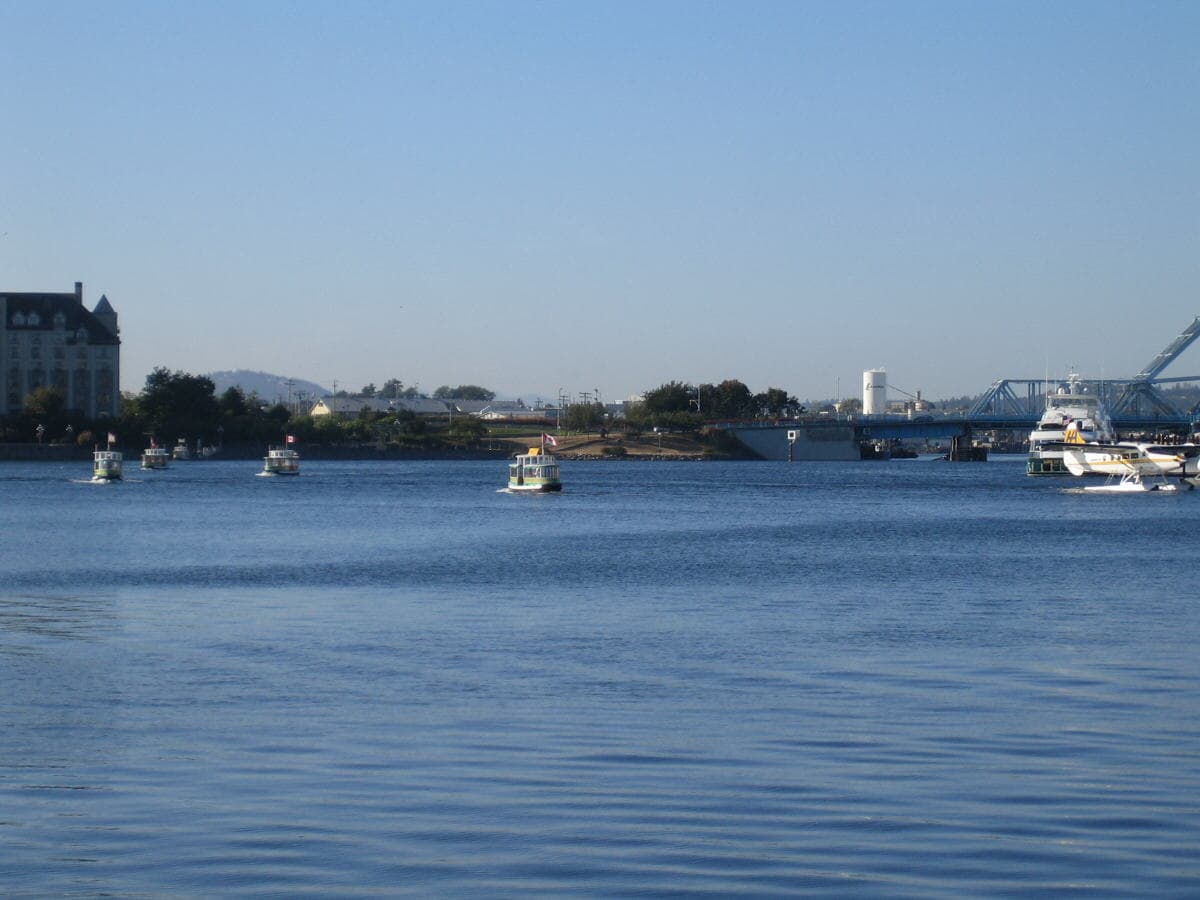 Victoria Harbour, British Columbia (18.08.06) - panoramio - sergfokin.jpg