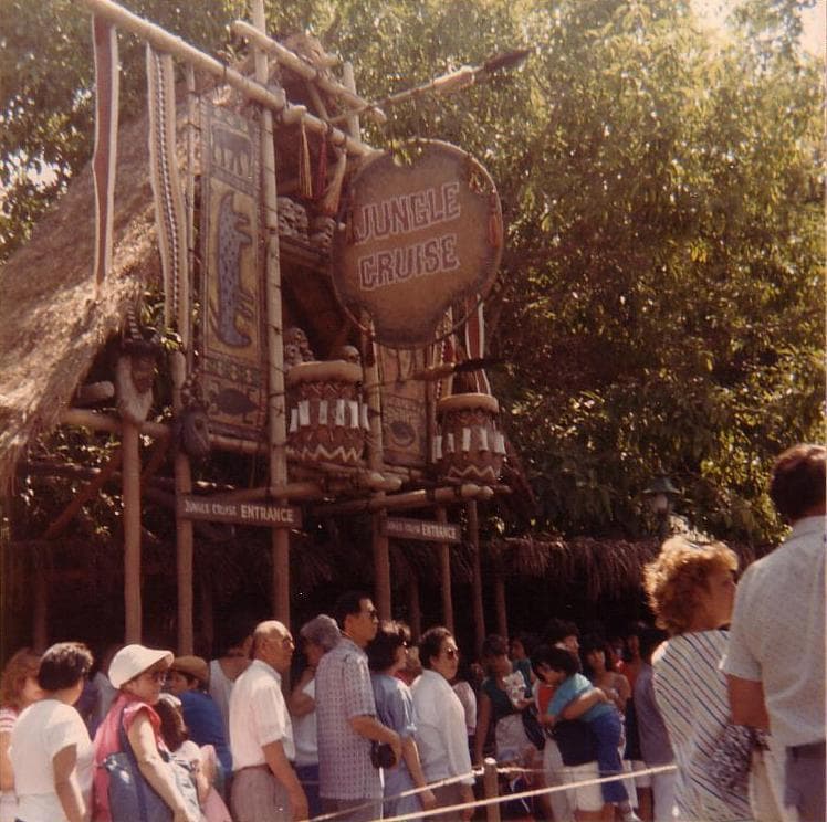 Jungle Cruise queue Disneyland-1985-5a.jpg