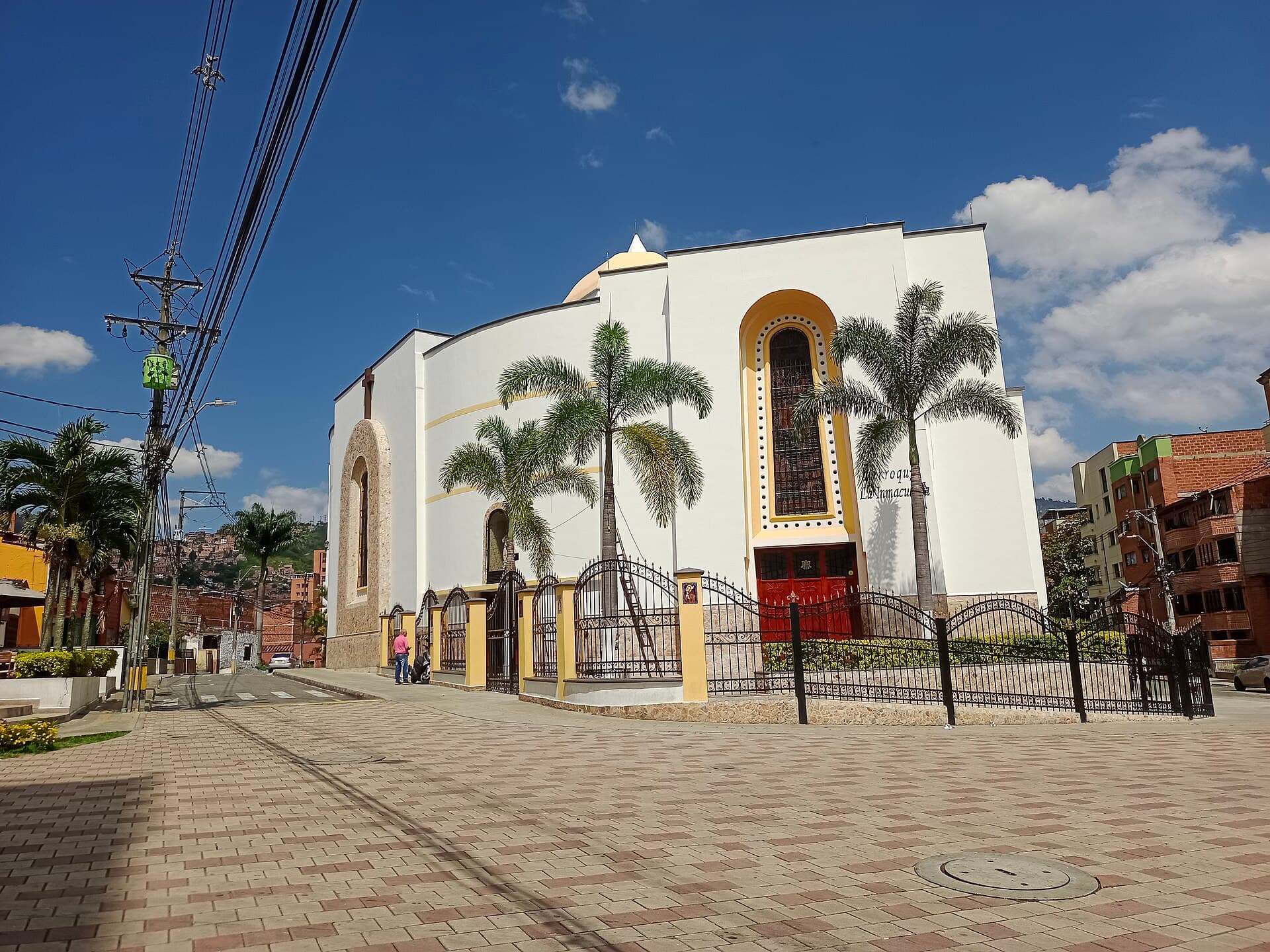 Iglesia de la Inmaculada Concepción, Medellín - fachada.jpg