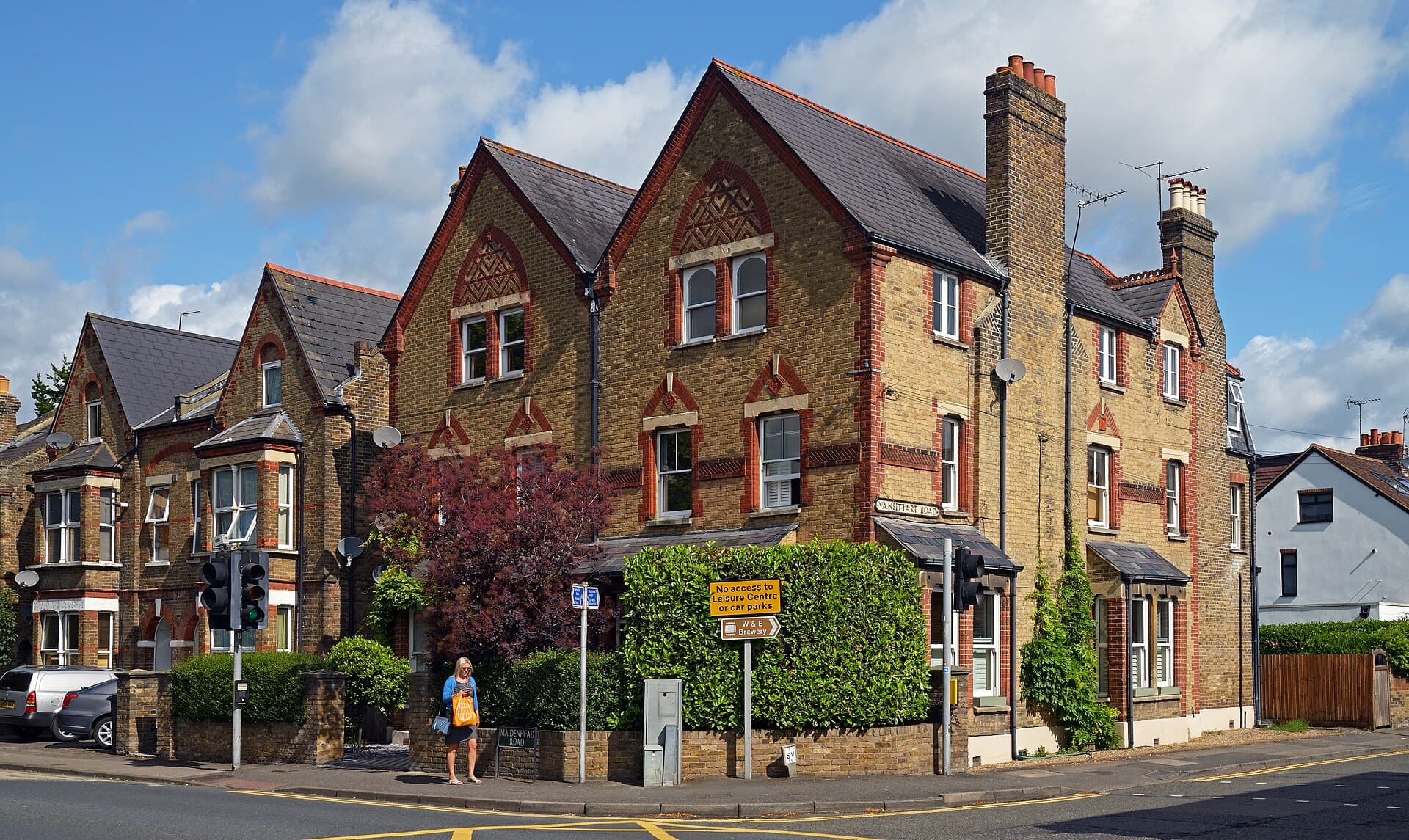 The corner of Vansittart road and Maidenhead road. Windsor, UK.jpg