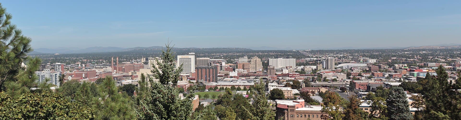 Spokane skyline panorama (Aug 2019).jpg