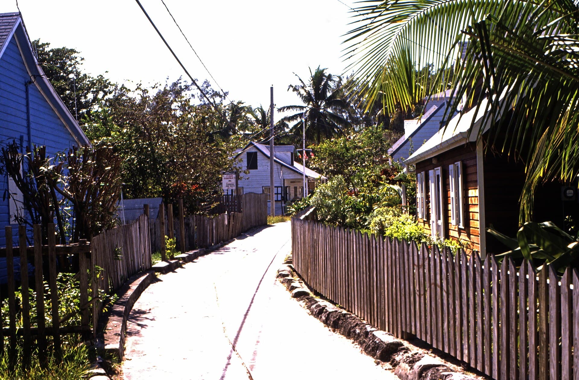 Bahamas 1989 (462) Abaco Hope Town, Elbow Cay (24823654302).jpg