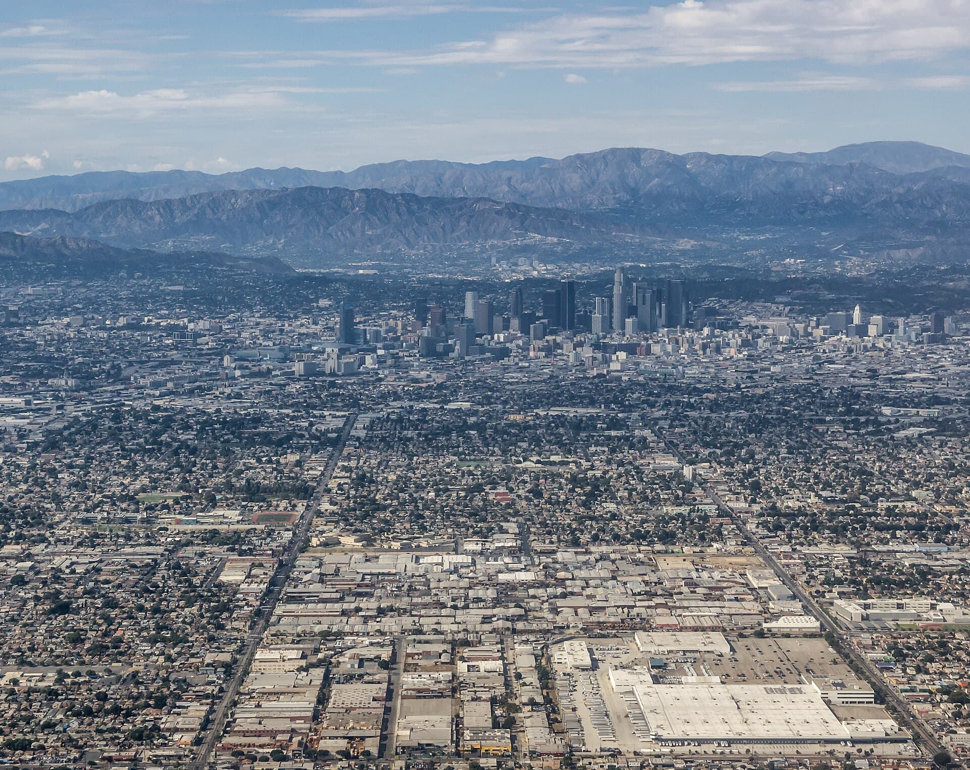 Los Angeles Aerial view 2013.jpg