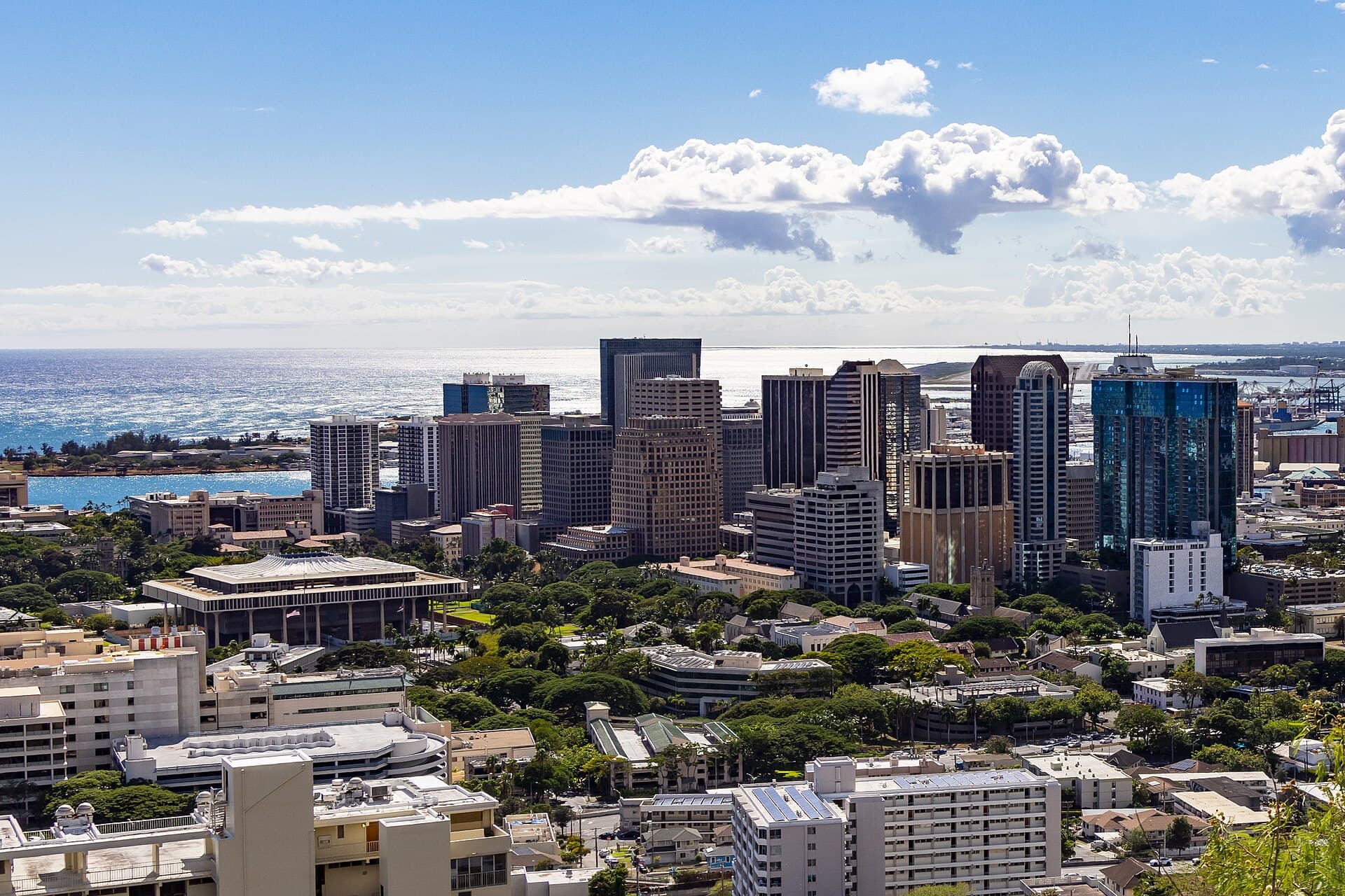 Downtown Honolulu from Pūowaina (Punchbowl Crater).jpg