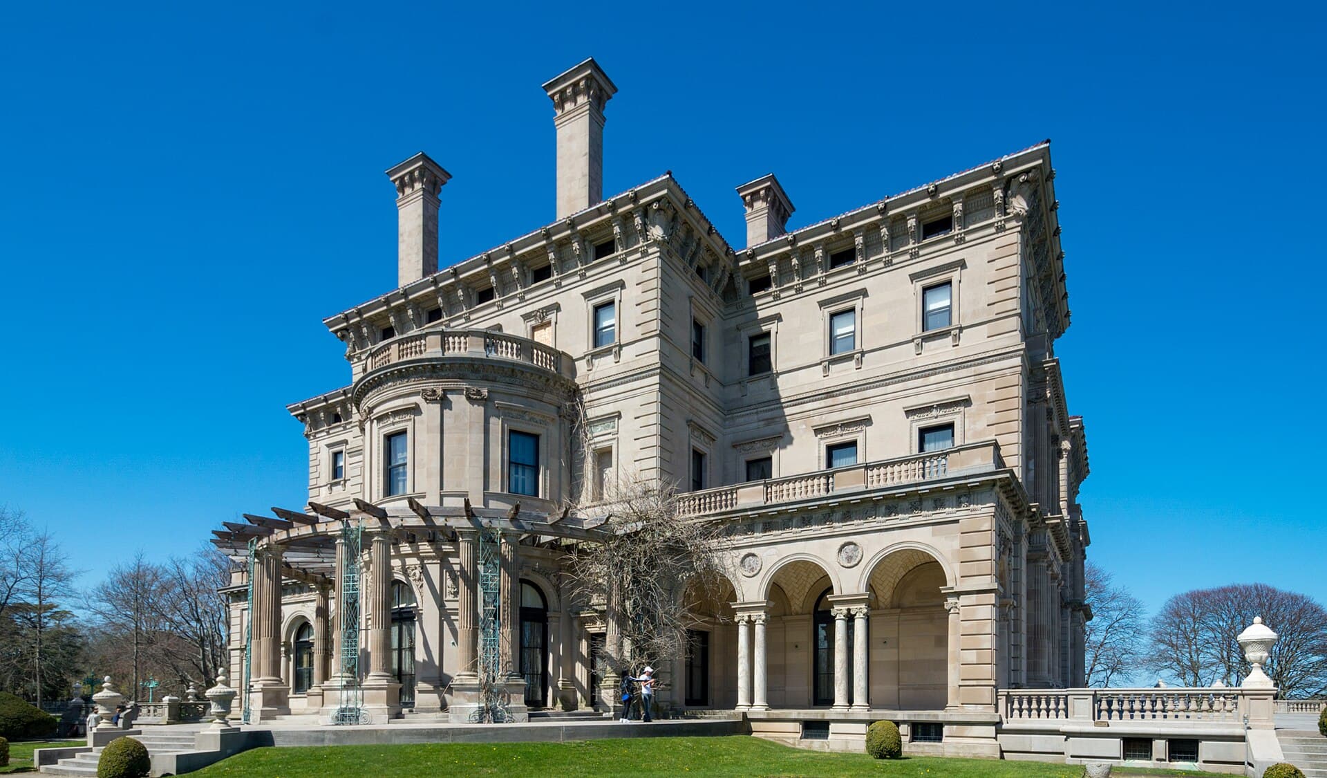 The Breakers, exterior.jpg