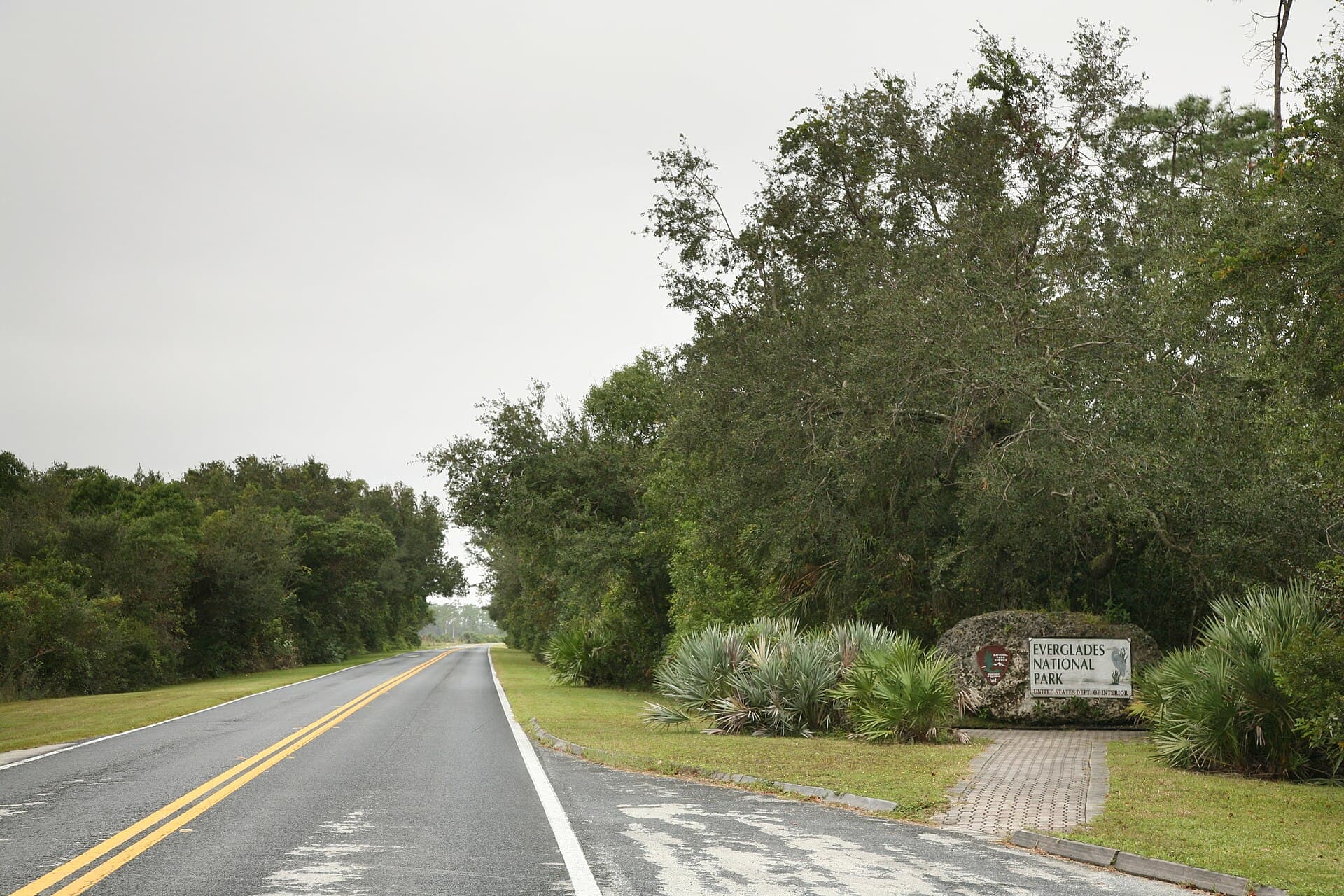Everglades National Park east entrance.jpg