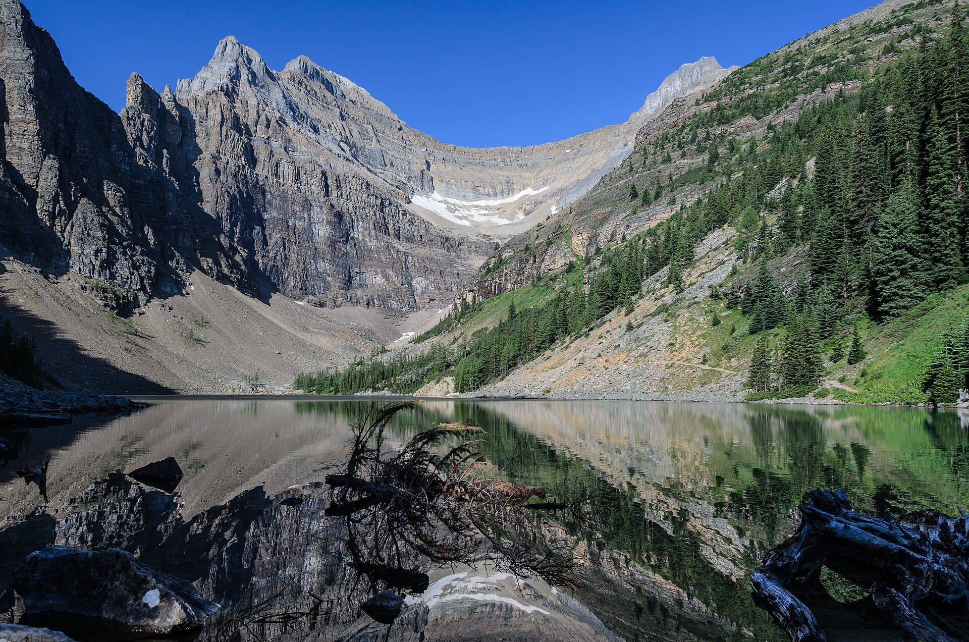 Lake Agnes im Banff National Park.jpg