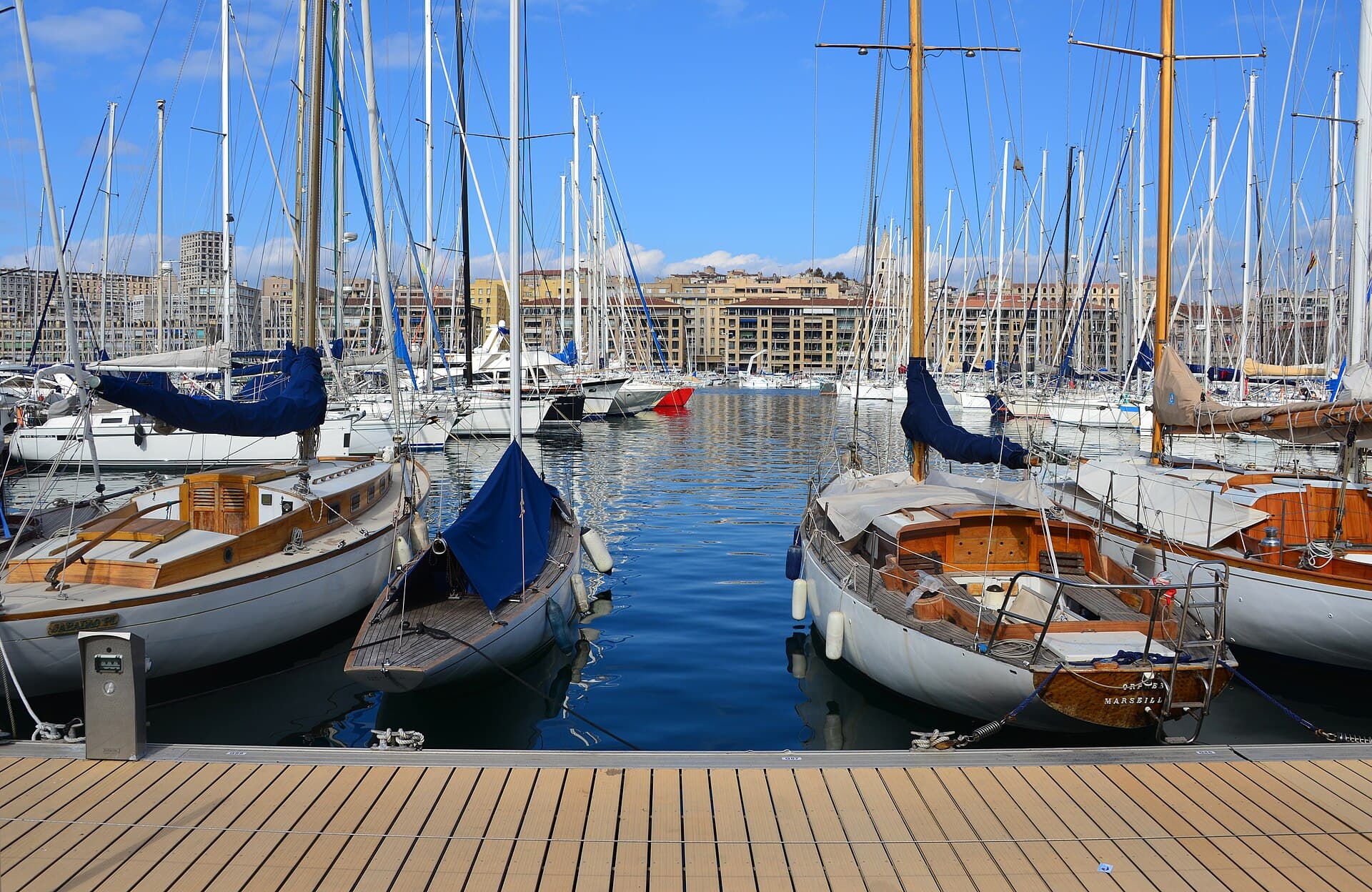 Vieux-Port de Marseille, France.jpg