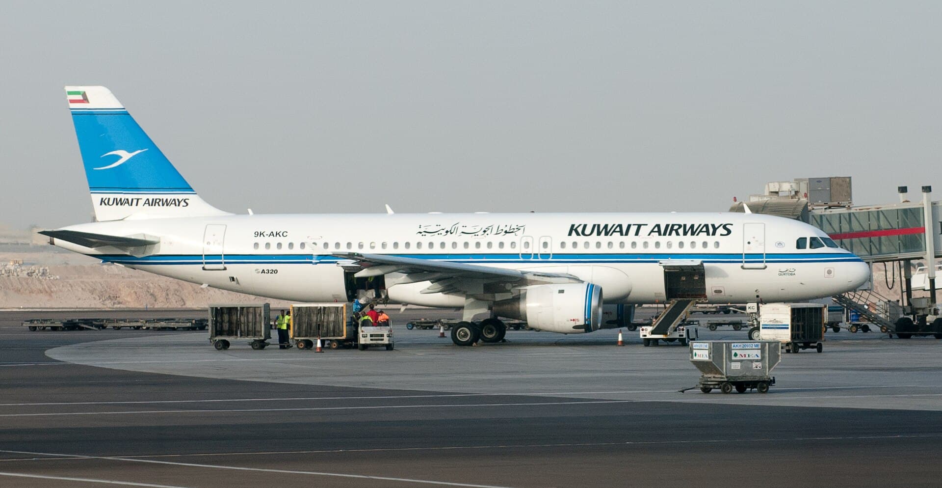 13-08-06-abu-dhabi-airport-25.jpg