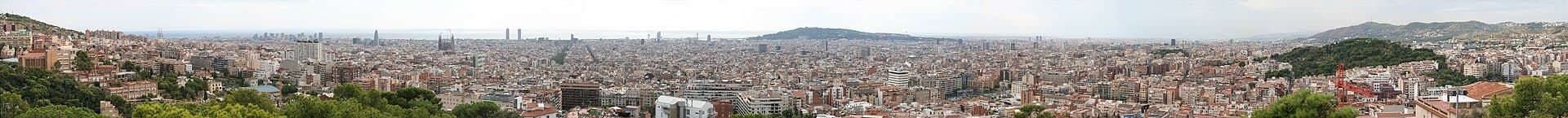 Barcelona panorama from Parc Güell.jpg