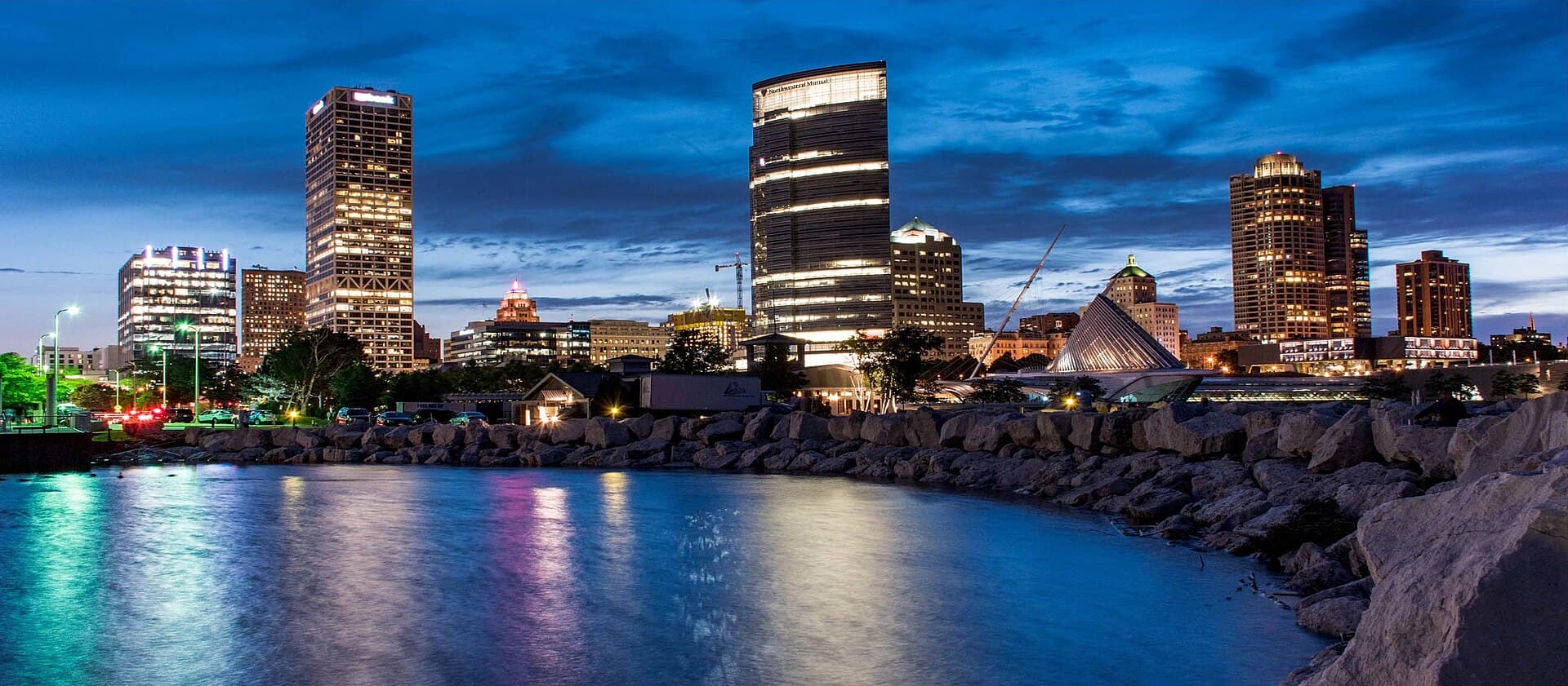 Milwaukee skyline (1).jpg