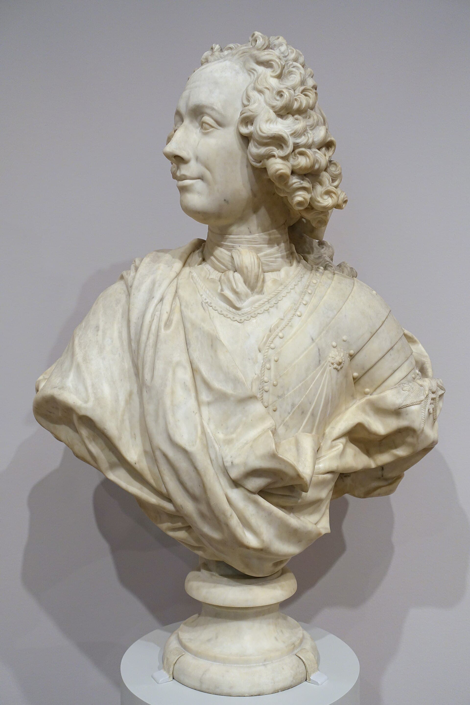 A Knight of the Order of the Holy Spirit, by Rene-Michel Slodtz, c. 1750, marble - Fogg Art Museum, Harvard University - DSC01291.jpg